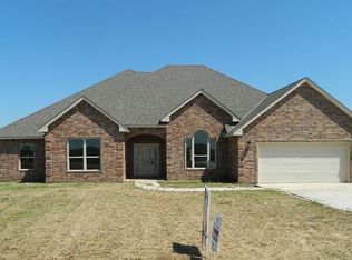 8290 SW Sun Valley Dr, Lawton, OK 73505
