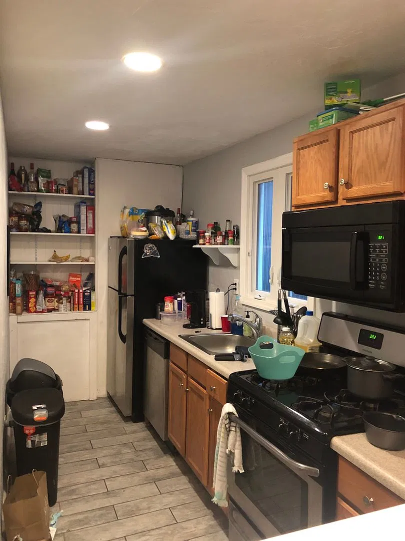 Large 4 bedroom house, South Oakland! — Photo 1