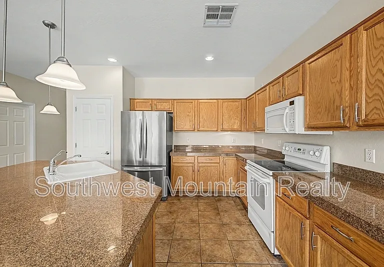 4265 E Azalea Dr — Photo 15