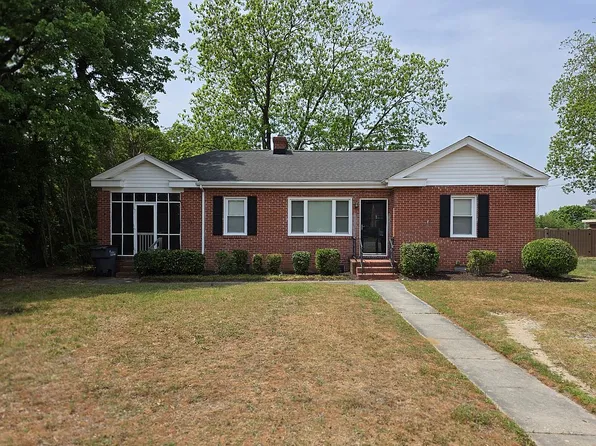 101 Red Point Dr, Smithfield, VA 23430
