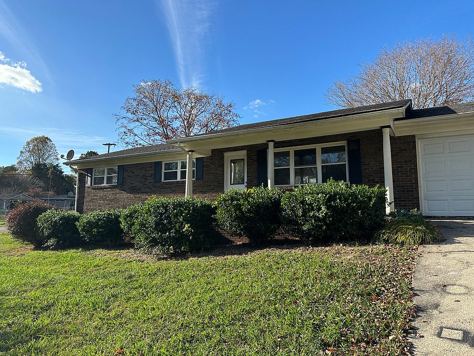 1st image of 2203 Headrick Dr