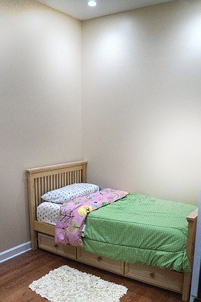 5th image of 1922 W Erie St #1