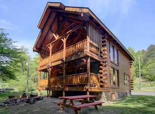 327 Caney Creek Rd, Pigeon Forge, TN 37863