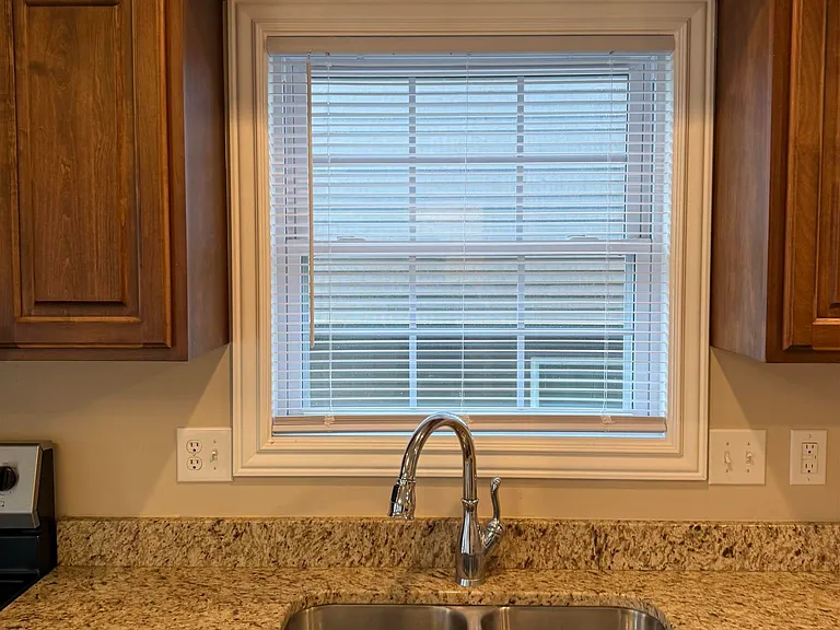 1763 W Victoria Ln — Photo 4