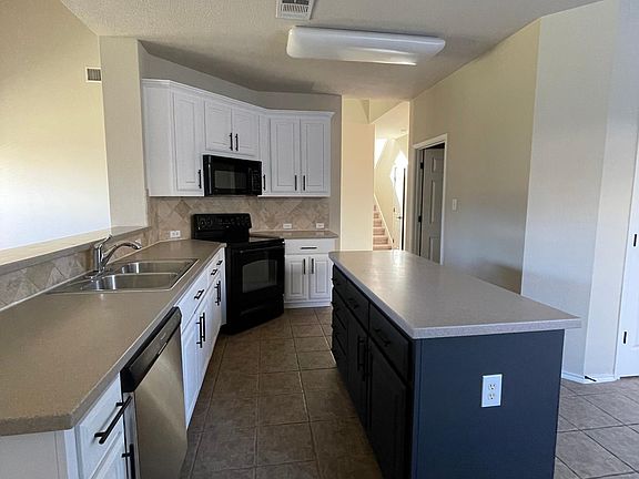 4th image of 1602 Melissa Oaks Ln