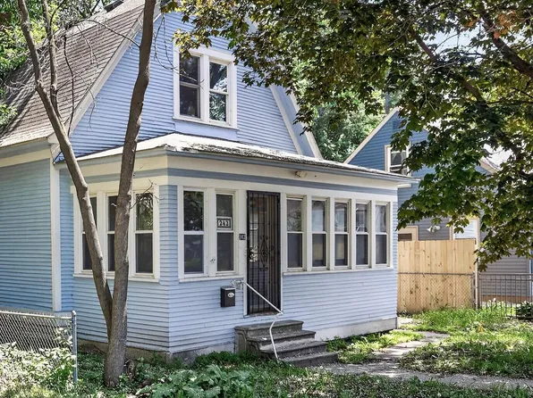242 Penn Ave N, Minneapolis, MN 55405