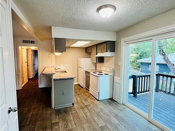 4th image of 3306 Hycreek Dr #B
