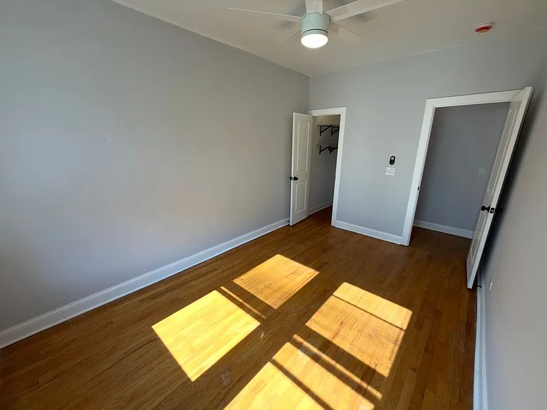 4824 W Addison St — Photo 40