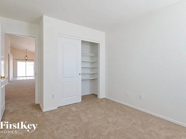 3114 S Vaughn Dr — Photo 12
