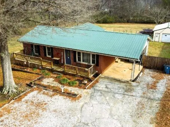 213 Lankford Ln, Bruceton, TN 38317