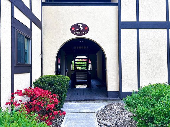 3rd image of 3 Loudon Dr Unit 6