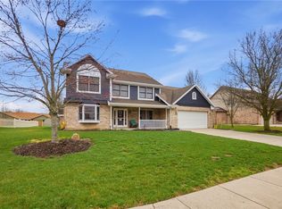 214 Old Carriage Dr, Englewood, OH 45322