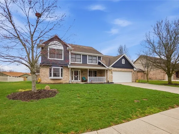 214 Old Carriage Dr, Englewood, OH 45322