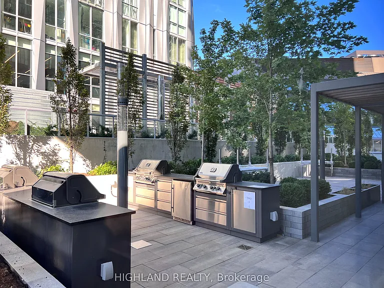 8 Cumberland St #3802 — Photo 36