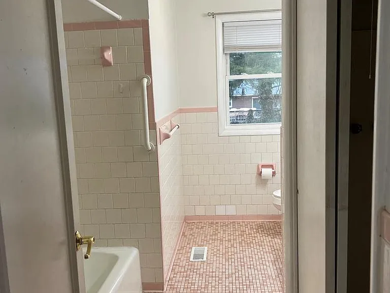 810 Wisteria Dr — Photo 14