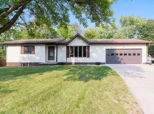130 Birch Ct, North Liberty, IA 52317