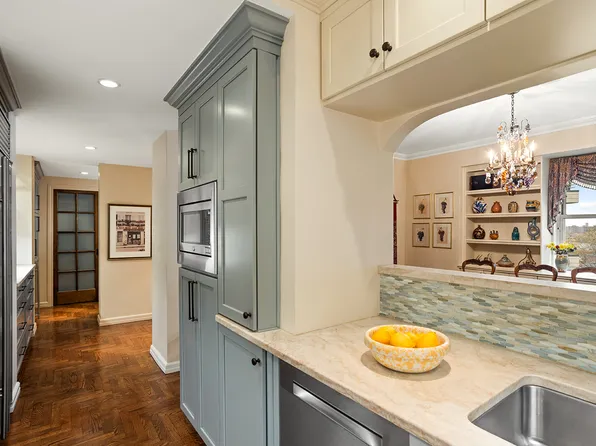 200 East End Avenue image 8 of 21