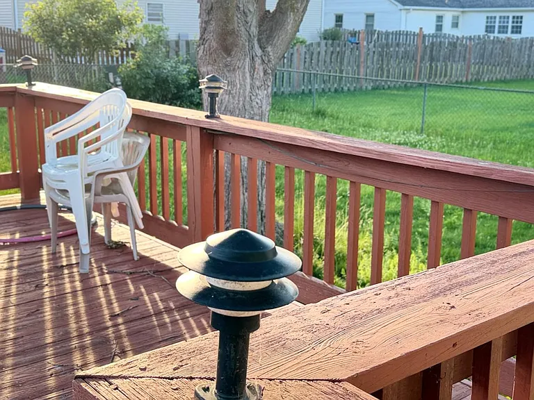 831 Silver Rock Ln — Photo 26