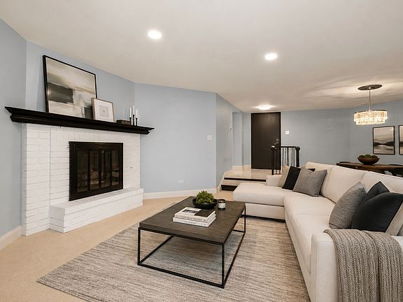 4th image of 7920 Lakeview Ct #2B
