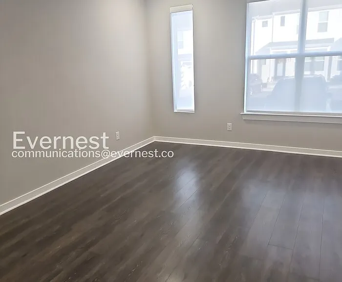 302 Jeffries Way — Photo 8