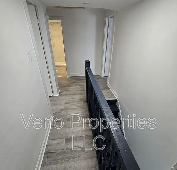 133 Bay St #A — Photo 15