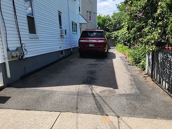 2nd image of 34 Franklin Ave