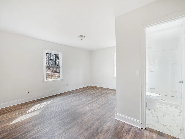 228 Newcomb Dr — Photo 26
