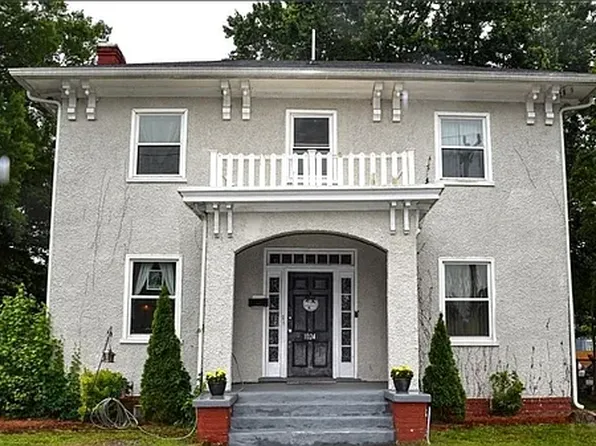 1024 W South Blvd, Petersburg, VA 23805