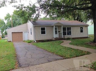 740 W 5th St, Garner, IA 50438