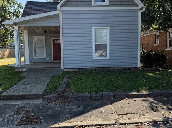 616 S 4th St, Boonville, IN 47601
