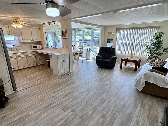 4th image of 1100 Curlew Rd #147