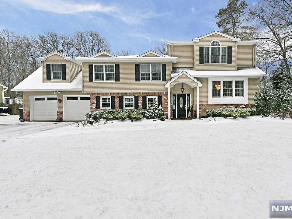 1st image of 79 Arcadia Way