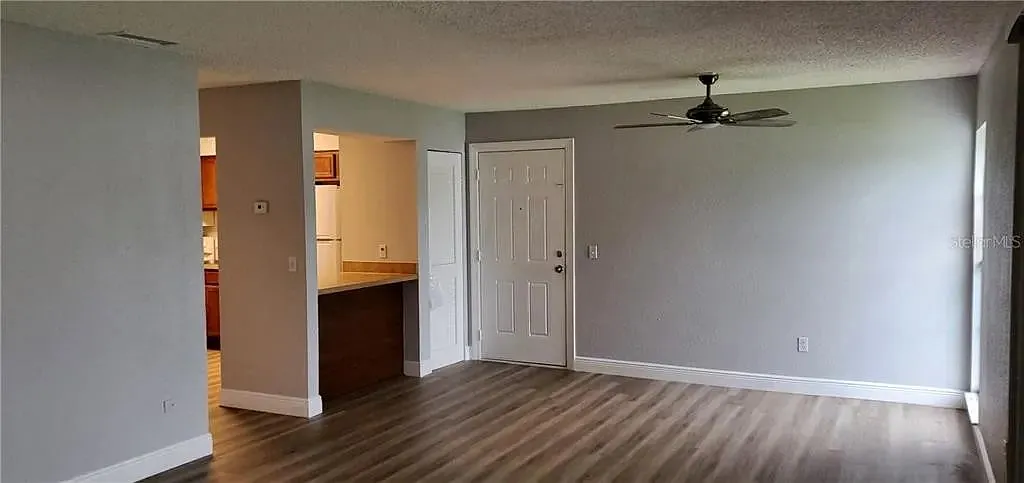 Utilities Included - 2BR 2BA Tarpon Springs Condo - Convenience & Carefree Living Awaits — Photo 4
