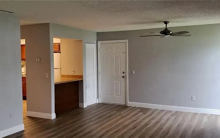 703 Haven Pl — Photo 4