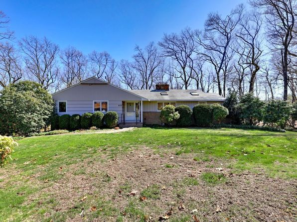 815 Tall Timber Rd, Orange, CT 06477