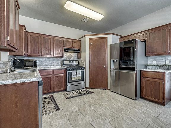 5th image of 3405 Shona Way