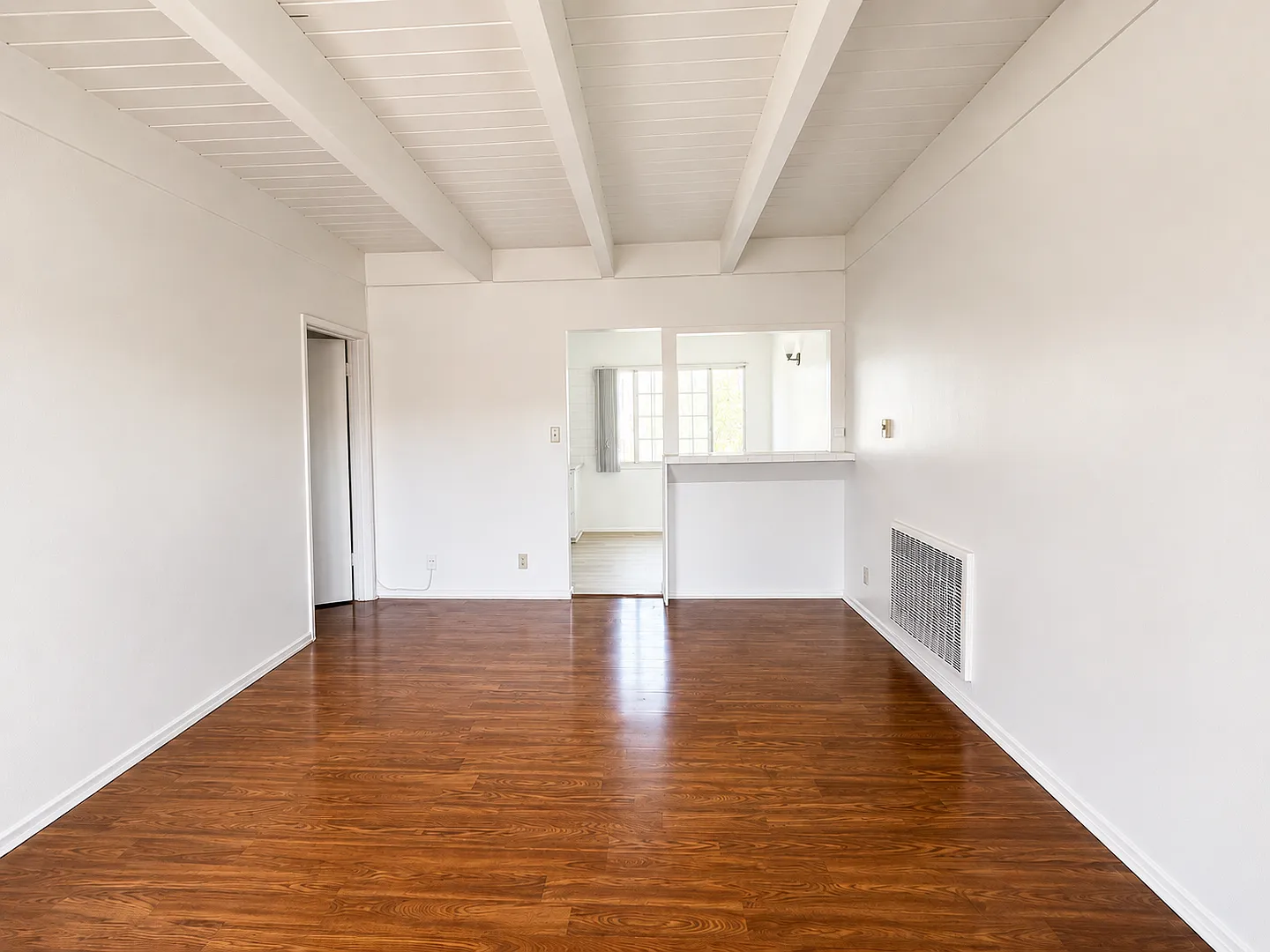 #156: 2102 S Pacific Ave Llc — Photo 2