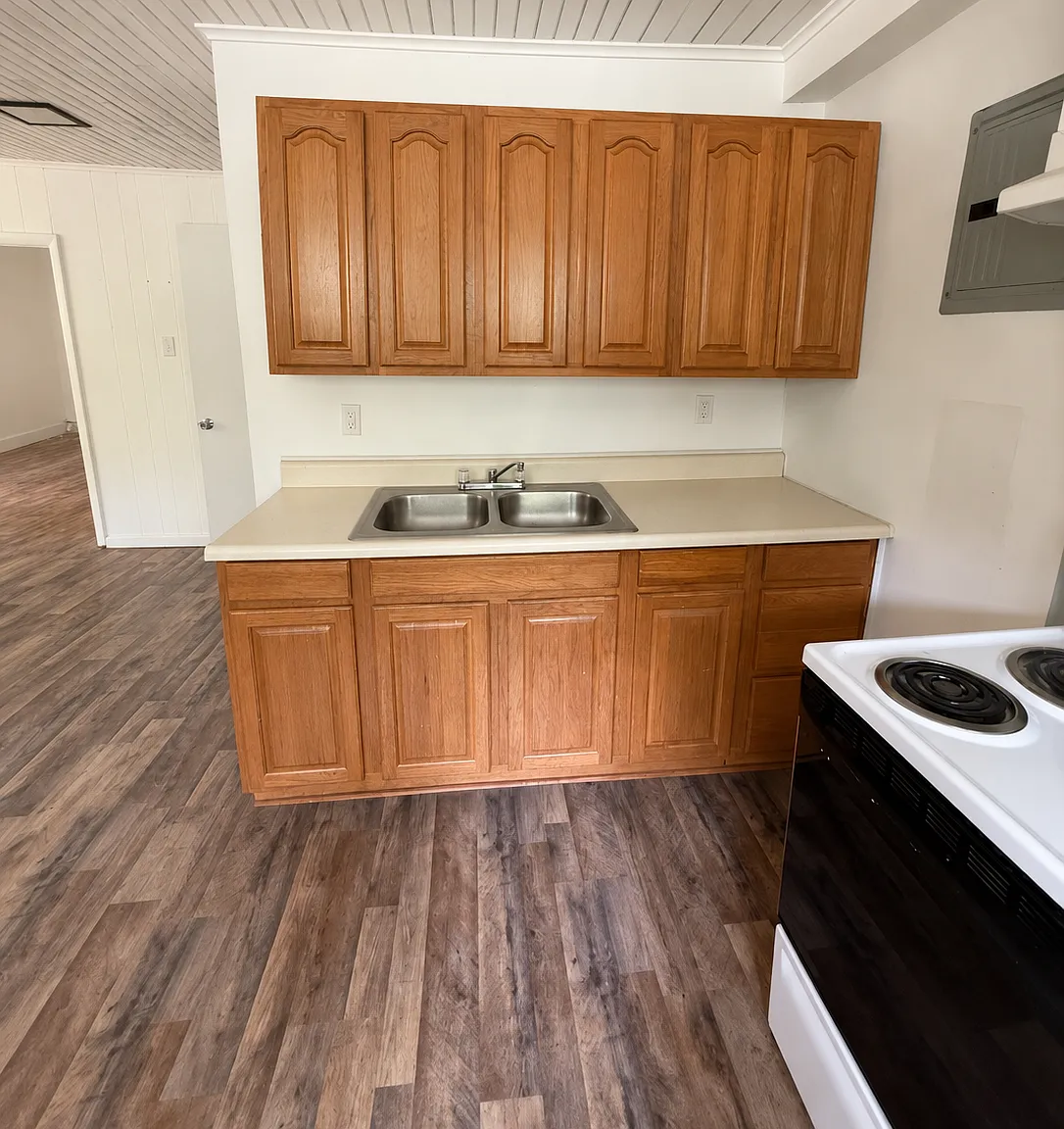1 bed, $900 — Photo 2