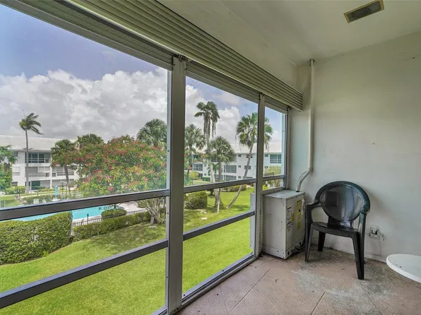 2050 NE 39th Street #E306, Lighthouse Point, FL 33064