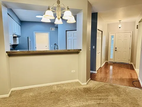 2910 Stockton Ct — Photo 5