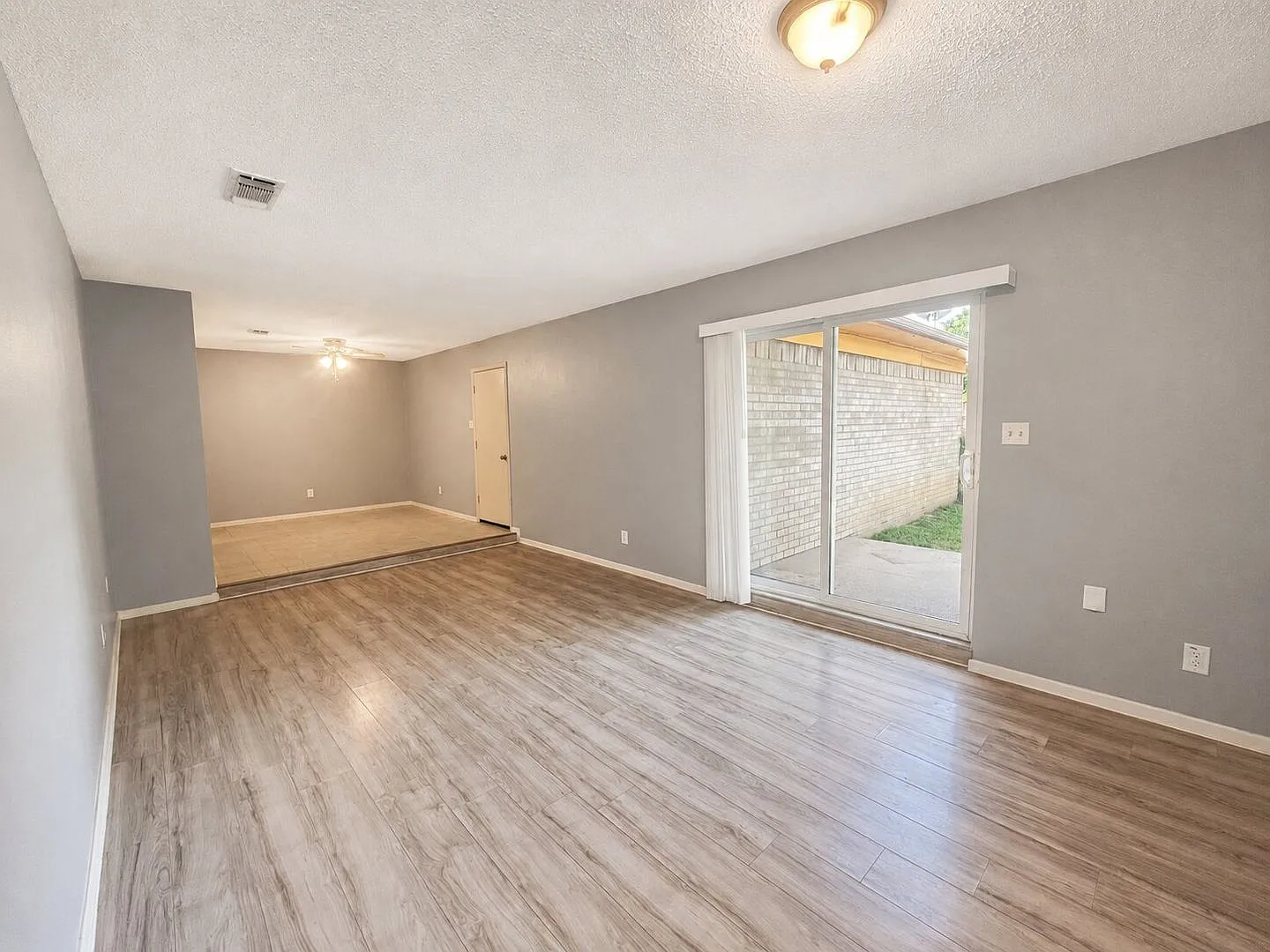 4235 Segura Court S — Photo 3