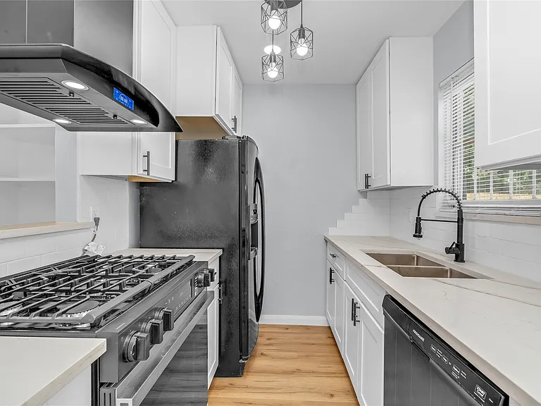 11018 Long Gate Dr — Photo 13