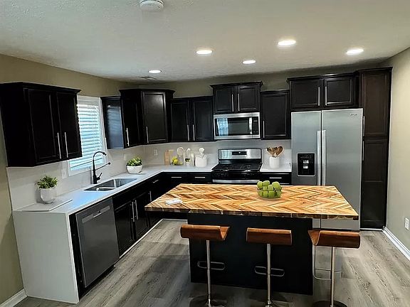 5th image of 1098 Chicory Way