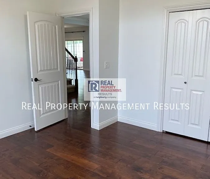 9399 Millicent Ct — Photo 18