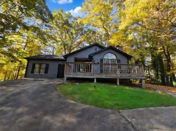 217 Rainey Brooke Dr, Winder, GA 30680