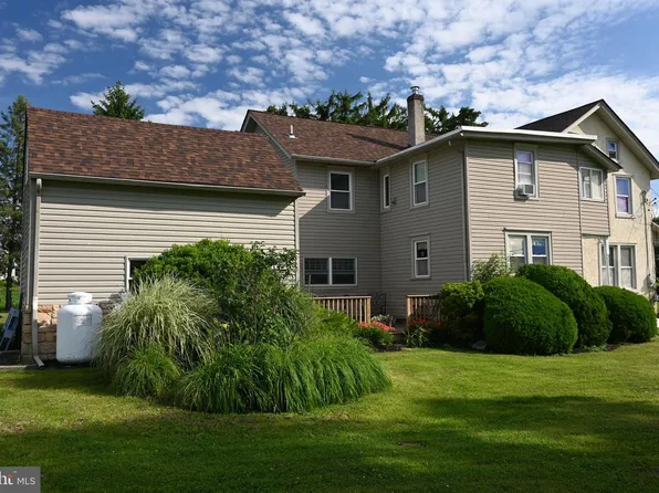 2420 Allentown Rd, Quakertown, PA 18951