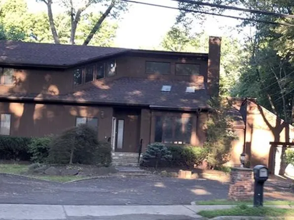 232 Forest Ave, Paramus, NJ 07652