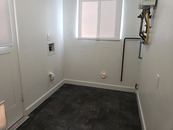 5th image of 160 S Cragmont Ave