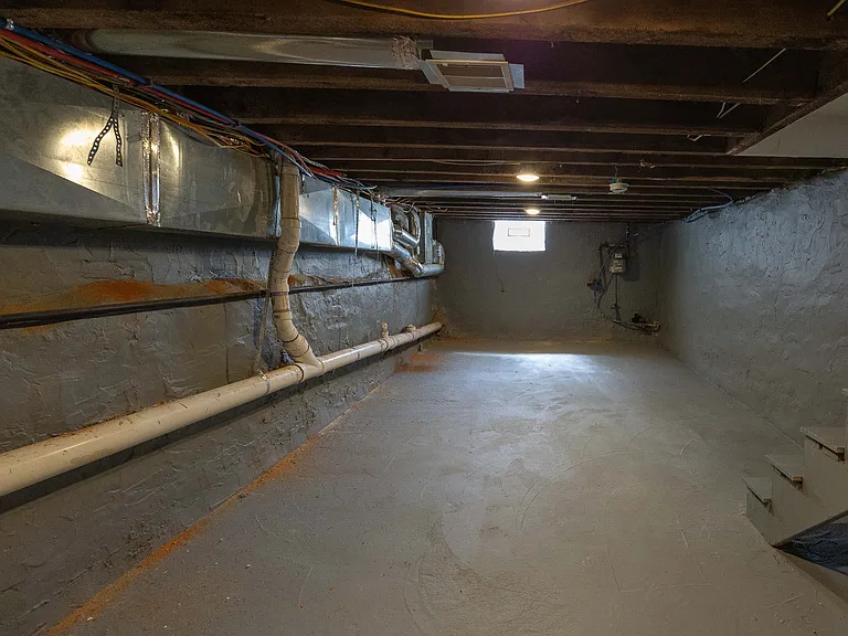 17 E Ashmead St — Photo 34