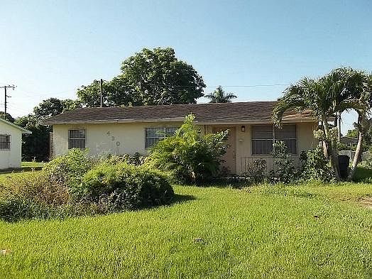 2nd image of 430 Royal Palm Ct